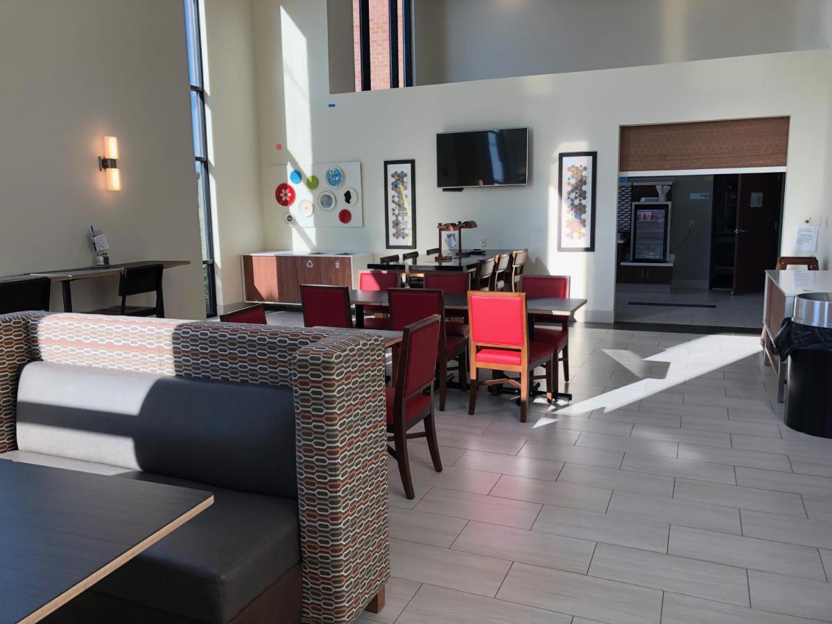 Holiday Inn Express Hotel & Suites Franklin By Ihg Esterno foto